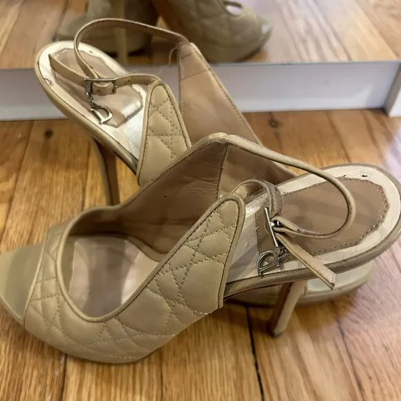 Elegant Tan Slingback Platform Christian Dior heels sz 8
