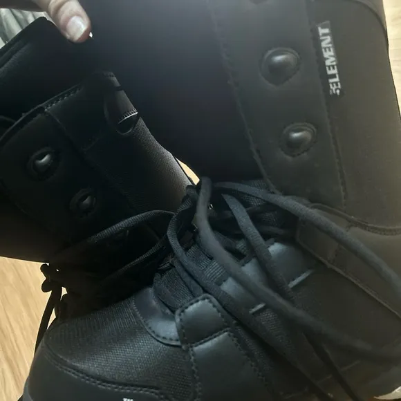 Element  Black Snowboarding Boots