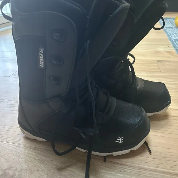Element  Black Snowboarding Boots