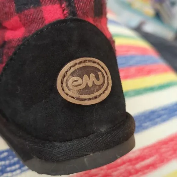 Emu Australia boys red and black checkered plaid lumberjack boots size 1