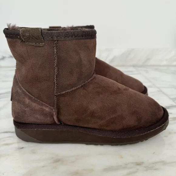 EMU Australia Mini Unisex Chocolate Brown Boots, Men's Size‎ 5/Women's Size 6