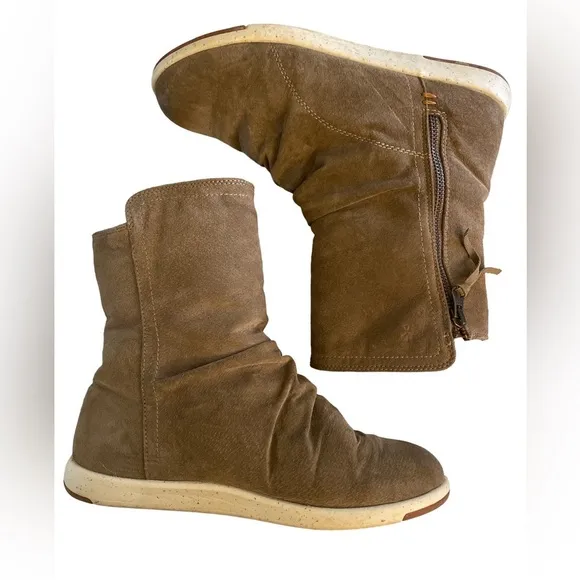 Emu Australia Mushroom Barakee Suede Shearling Lined Boots - size 6.5