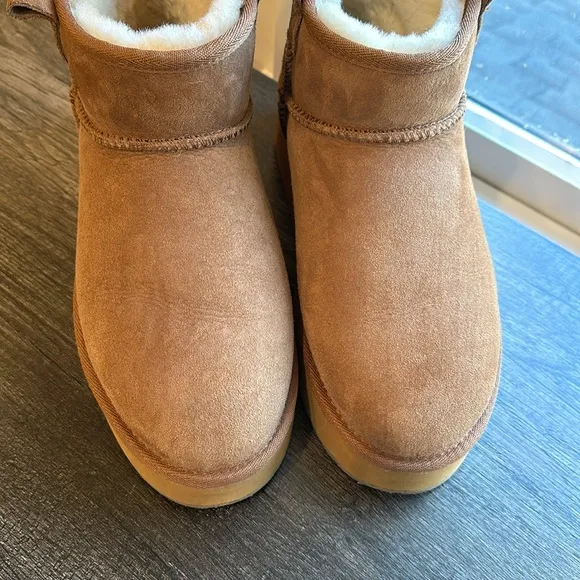 EMU Australia Stinger Micro Waterproof Suede Sheepskin Boot, Chestnut, Size 10‎