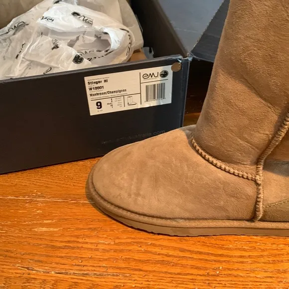 EMU Stinger Hi Women’s Genuine Sheepskin Boots Mushroom Gray Size 9