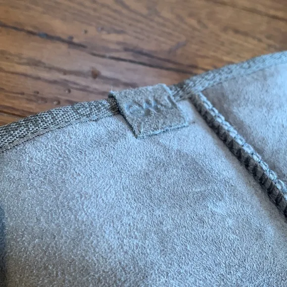 EMU Stinger Hi Women’s Genuine Sheepskin Boots Mushroom Gray Size 9