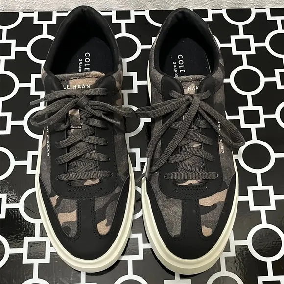 EUC Cole Haan Black and Gray Grand Series T-Toe Canvas Camouflage Court Sneakers