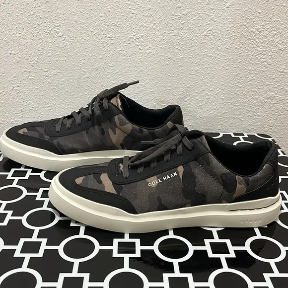 EUC Cole Haan Black and Gray Grand Series T-Toe Canvas Camouflage Court Sneakers