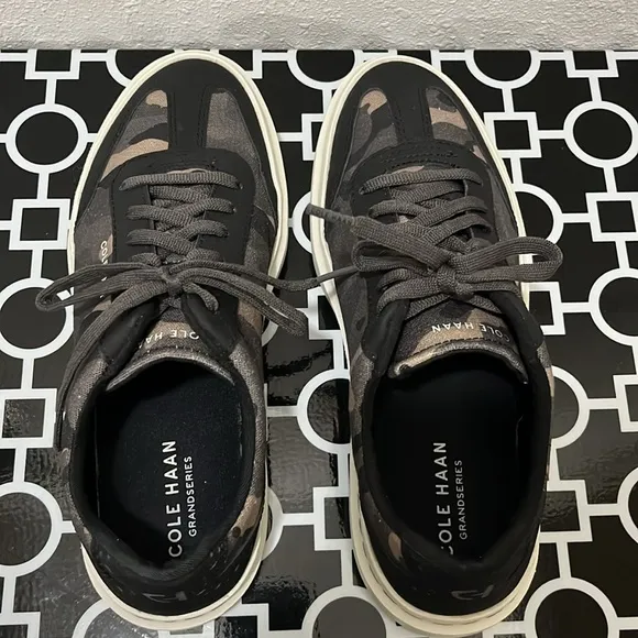 EUC Cole Haan Black and Gray Grand Series T-Toe Canvas Camouflage Court Sneakers