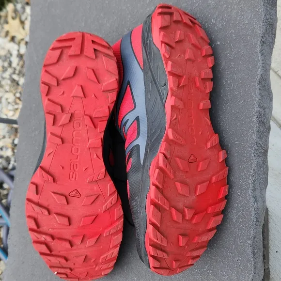 EUC Salomon Ortholite Energy cell contagrip Men's sz 9.5 hiking shoes