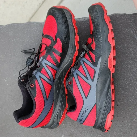 EUC Salomon Ortholite Energy cell contagrip Men's sz 9.5 hiking shoes