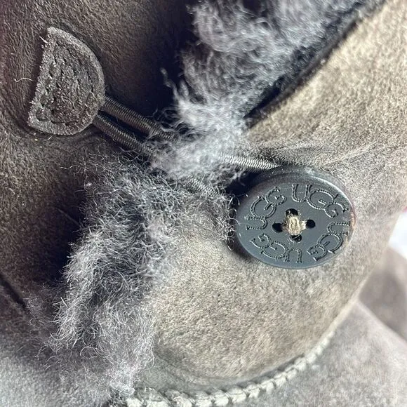 (F) UGG Australia Bailey Button  for girls Chocolate suede mid-calf boots