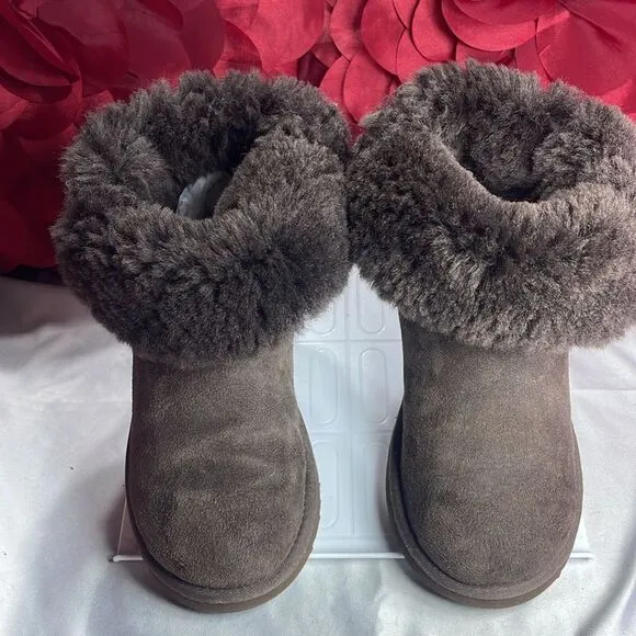 (F) UGG Australia Bailey Button  for girls Chocolate suede mid-calf boots