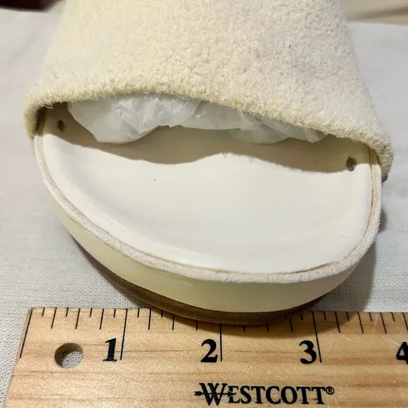 FEIT One Strap Sandal*Unisex*Size M*made from Elk*NWT*MSRP $400