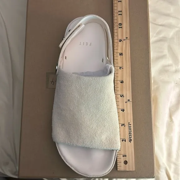 FEIT One Strap Sandal*Unisex*Size M*made from Elk*NWT*MSRP $400