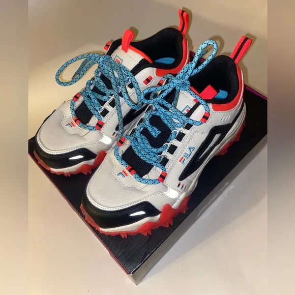 FILA Oakmont TR Womens 5JM001249-119 Shoes Sneakers - Size 6.5