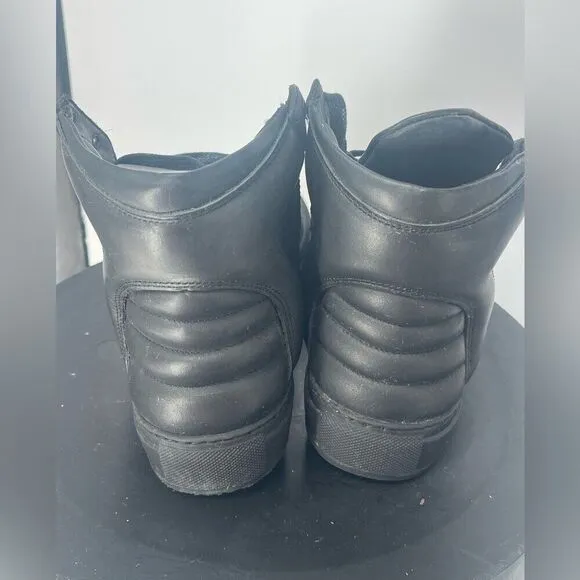 Filing pieces black quilted sneakers‎ for men size 7