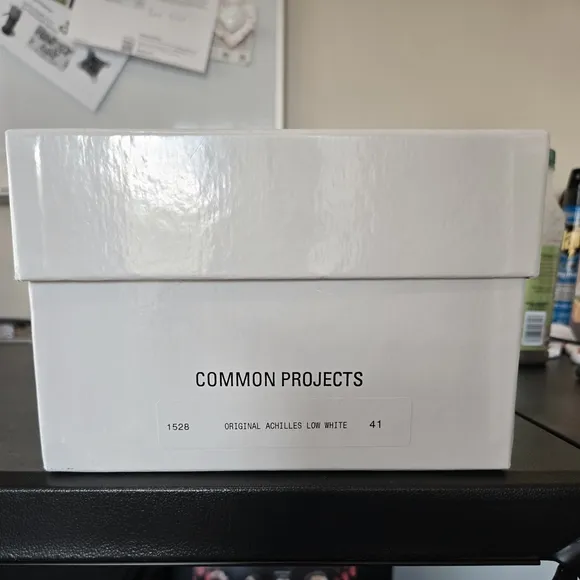 Flawless Pair Of White Commons Projects Achilles Low Sz 8 New w Box, Bag, Laces