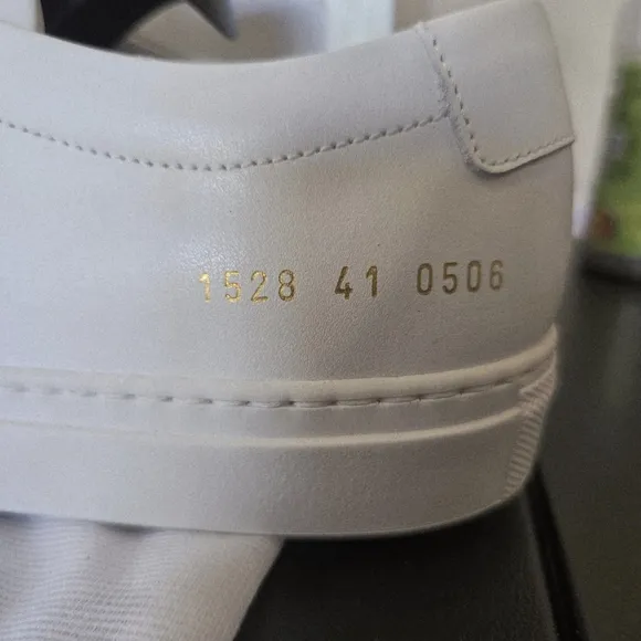 Flawless Pair Of White Commons Projects Achilles Low Sz 8 New w Box, Bag, Laces