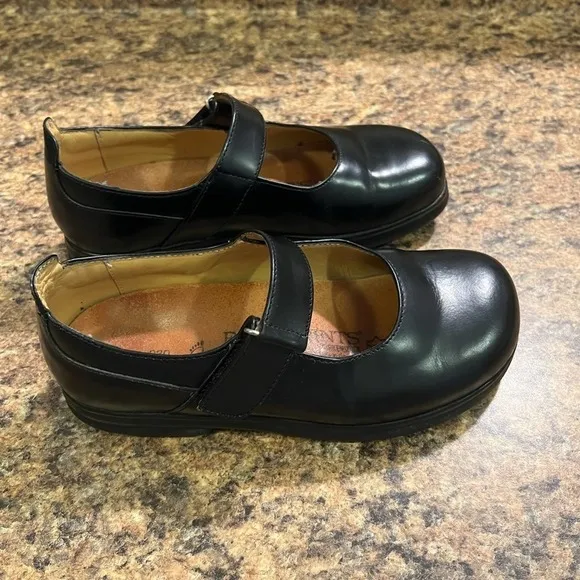 Footprint by Birkenstock shoes