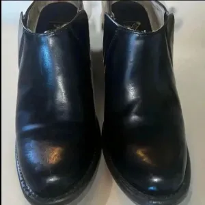 Freebird By Steven Shae‎ Mule Booties Black Leather Stacked Heel Size 7 &amp; Hat