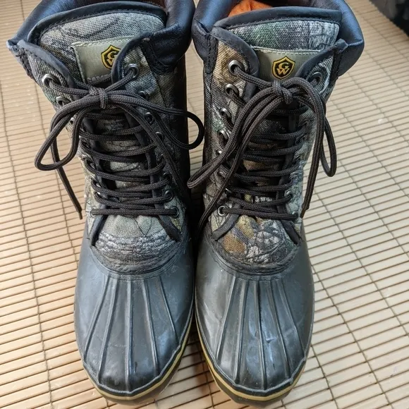 Game Winner men's duck boot. Camouflage. Waterproof. Thermolite Insulation. Wint