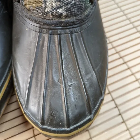Game Winner men's duck boot. Camouflage. Waterproof. Thermolite Insulation. Wint