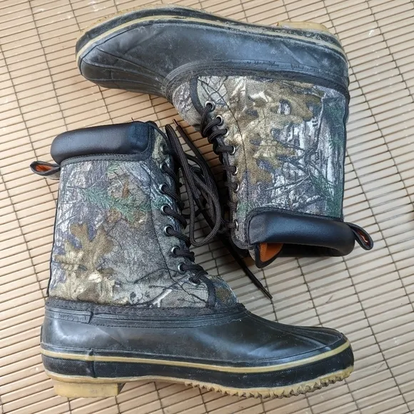 Game Winner men's duck boot. Camouflage. Waterproof. Thermolite Insulation. Wint