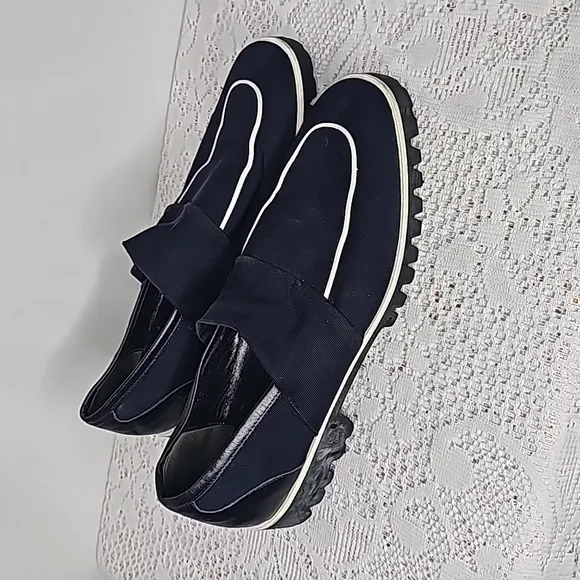 Genegum canvas blue slip on loafer shoes sz 10