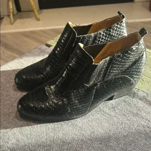 Georgio Brutini Private Collection Genuine Snake Leather Ankle Chelsea Boot 10.5