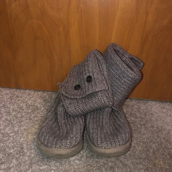 Girls UGG Classic Cardy II Knit Boot