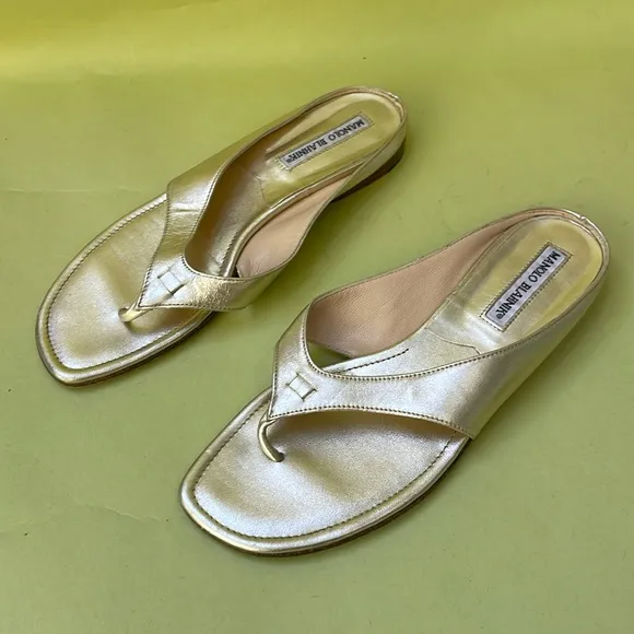 Gold Manolo Blahnik all leather shoes