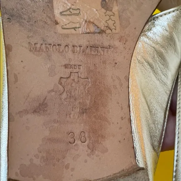 Gold Manolo Blahnik all leather shoes