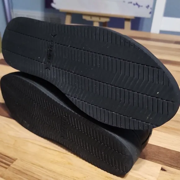 Greats Men's All Black Leather Sneakers