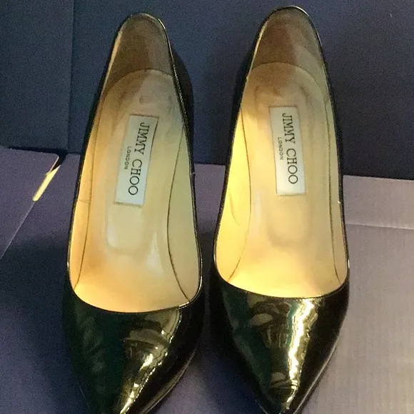 GUC Jimmy Choo size 6 heals. See pictures