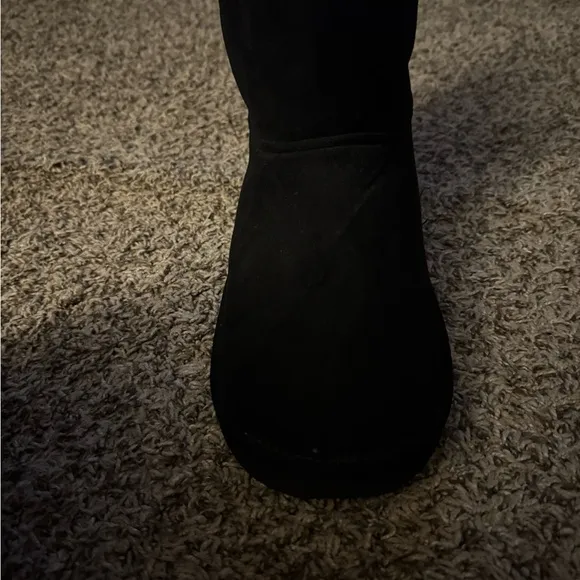 H&amp;M WARM-LINED BOOTS BRAND NEW