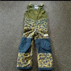 Helly Hansen Kids 6 Vertical Insulated Bib Snow Pants Green
