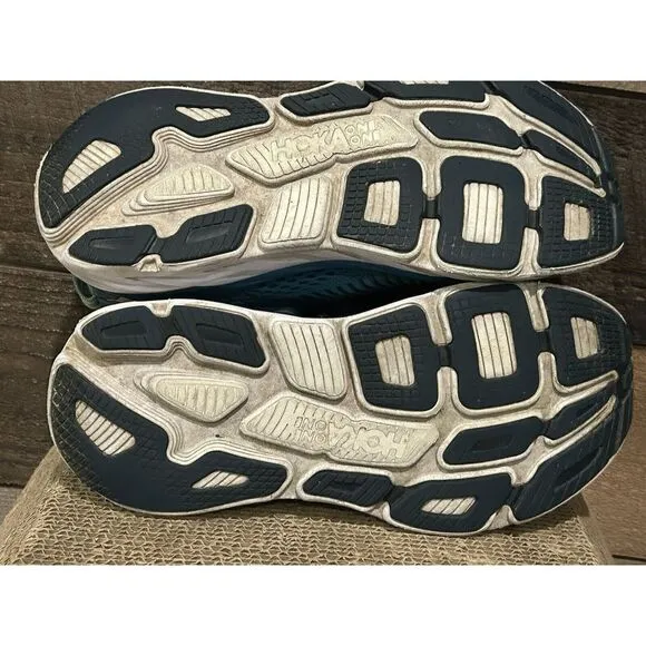 Hoka One Bondi 7 Size 8 Blue