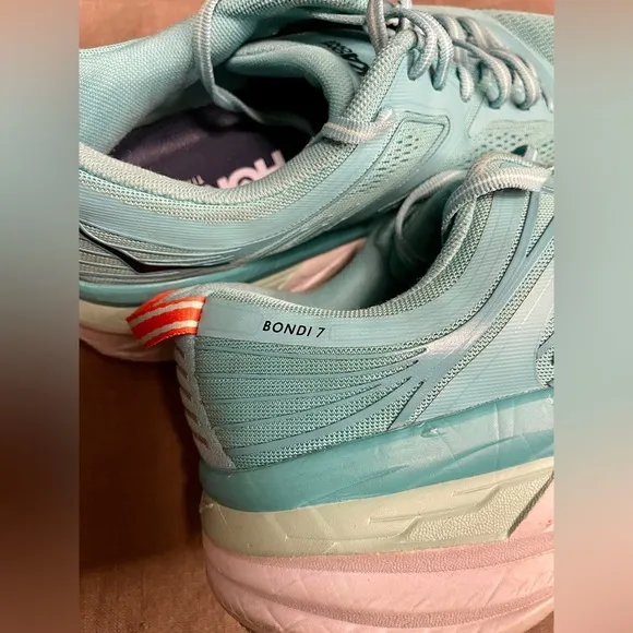 Hoka One One Bondi 7 Women's Outdoor Running Shoes 10.5 Aquarelle/Eggshell Blue