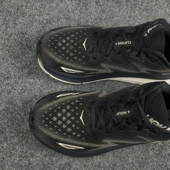 Hoka One One Clifton 9 Mens 10.5 2E Wide Running Shoes Athletic Sneakers Black