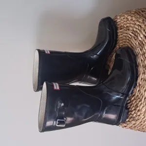 Hunter Unisex Original Black Gloss Mid Calf Rain Wellie Boots Size W8/M7/EU39