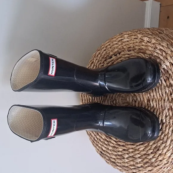 Hunter Unisex Original Black Gloss Mid Calf Rain Wellie Boots Size W8/M7/EU39