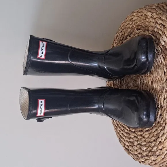 Hunter Unisex Original Black Gloss Mid Calf Rain Wellie Boots Size W8/M7/EU39