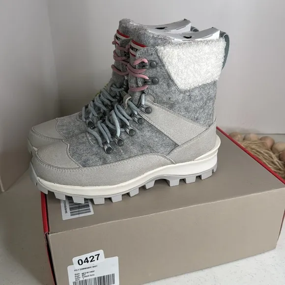 Hunter Women’s Felt Commando Boots Size 7/Euro/38 Frosted Grey