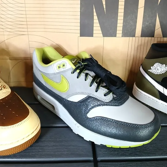 Hype Beast Sneaker Box! Nike Jordan! Get one pair-all retail $125  Read Desc. NA