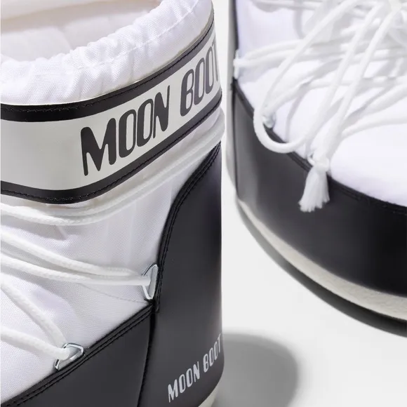 ICON LOW WHITE NYLON MOON BOOTS (NWT)