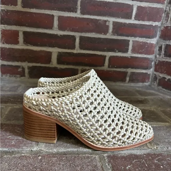 Intentionally Blank - Women's Cream Woven Mules, size 7