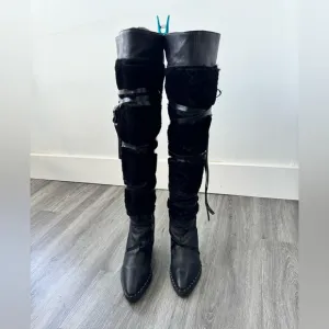 Ivy Kirzhner✨”Wanderer” boots