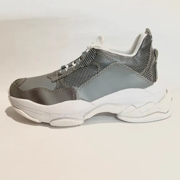 Jeffrey Campbell Grey Reflective Fabric Lace Up Womens Fashion Lo-Fi Sneaker 9.5