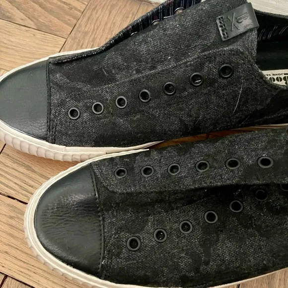 John Varvatos Black Low-Top Sneakers canvas  camo print bootleg size 10
