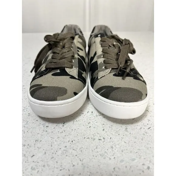Johnny Was Canvas Embroidered Butterfly Canvas Sneakers Camo Sz 7 🦋NEW! JWS0011
